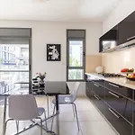 Lovely Beach Side 2Bdr Apt With Spacious Terrace!