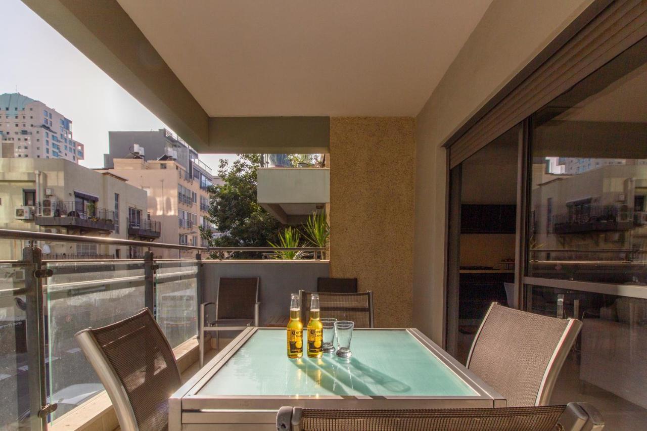Lovely Beach Side 2bdr Apt With Spacious Terrace! Apartment