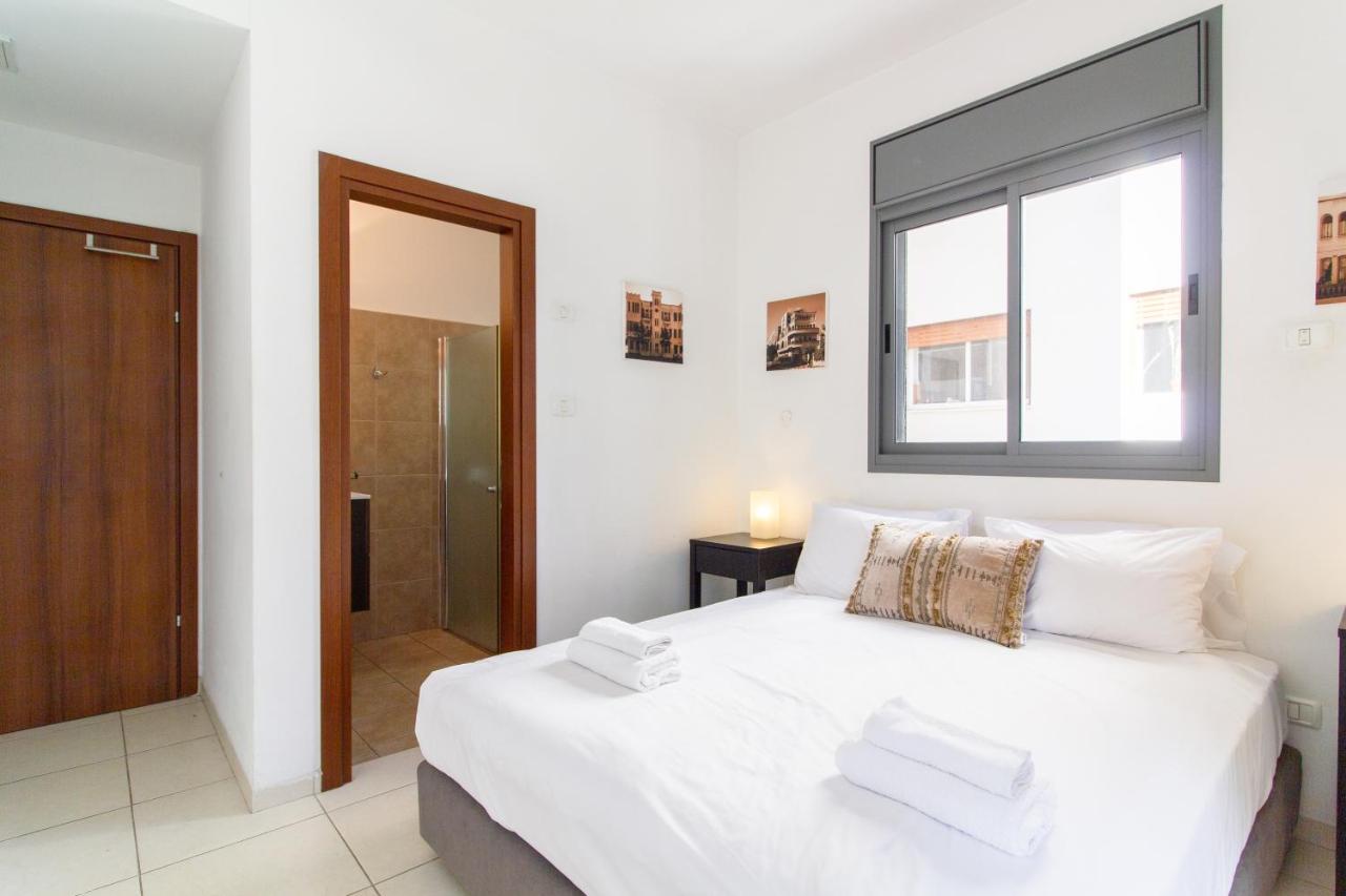 Lovely Beach Side 2bdr Apt With Spacious Terrace!