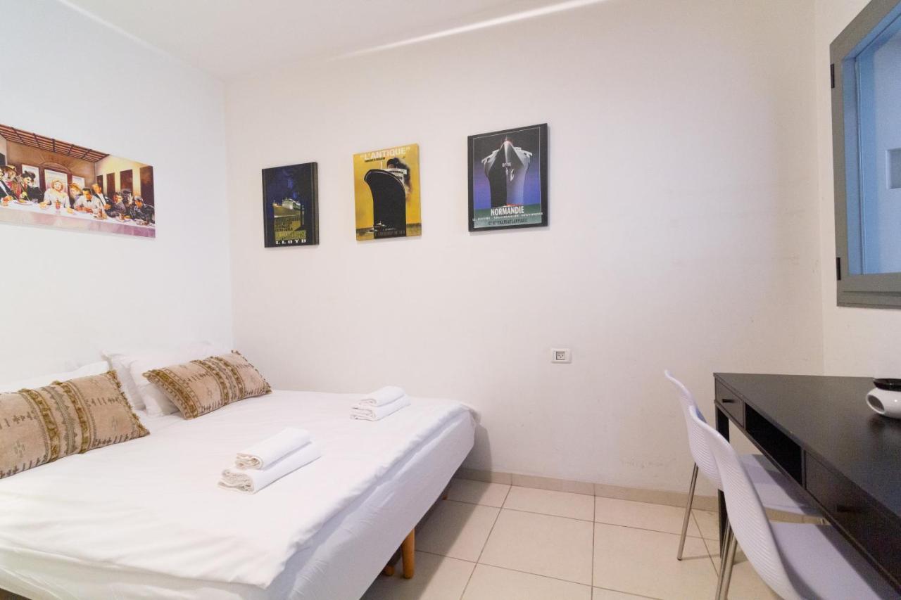 Lovely Beach Side 2bdr Apt With Spacious Terrace! Apartment Tel Aviv